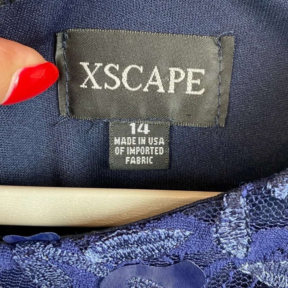 XSCAPE Navy Blue Floral 3D Applique Cocktail Formal dress size 14 - Picture 6 of 7